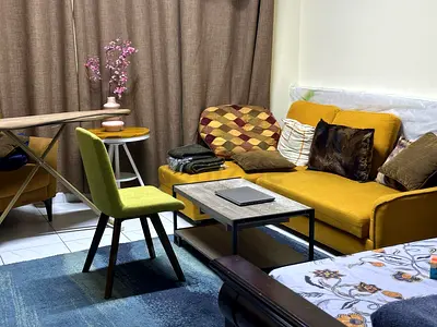 Executive Bed space (room share)for male near sharjah clock tower