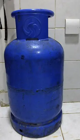 Cylinder gas