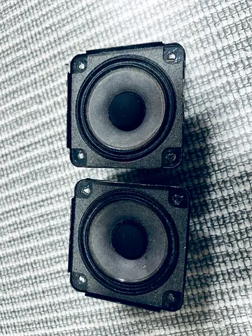 Bose cube speakers