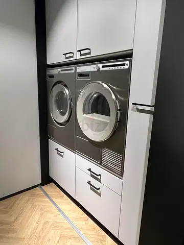 ASKO LATEST MODEL 8kg washer and 8 kg dryer Separate set freestanding