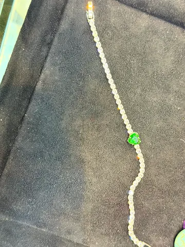 Elegant Green Heart Bracelet