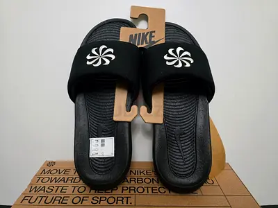 Nike Slides - Victori One NN - BRAND NEW - Size 44