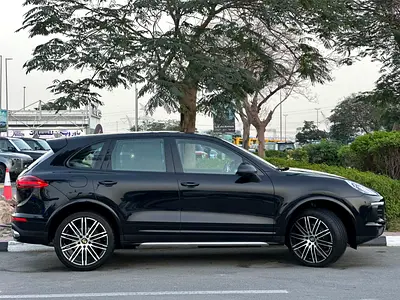 2017 Porsche CAYENNE — фото 6