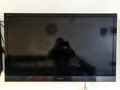 Sony Bravia Flat Panel TV with stand for immediate Sale