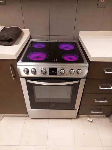 Hoover 60x60 cm 4 Rings Full Electric Ceramic Cooker Range