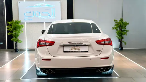 صورة 6 لـ 2016 Maserati GHIBLI