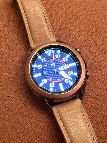 Stylish Samsung Galaxy Smartwatch with Leather Strap