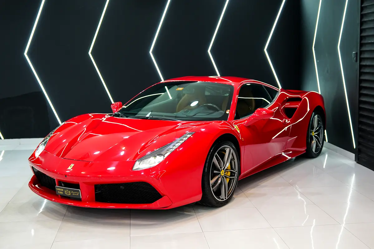 Ferrari 488 GTB 2016 — photo 1 of 10