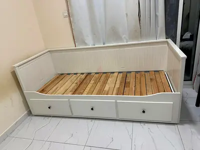 Ikea Hemnes Daybed frame with underneath storage drawers with 2 mattress in excellent condition