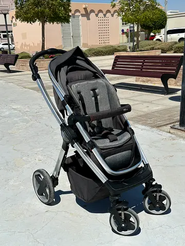 Giggles Bassinet stroller Gently Used Stroller for Sale