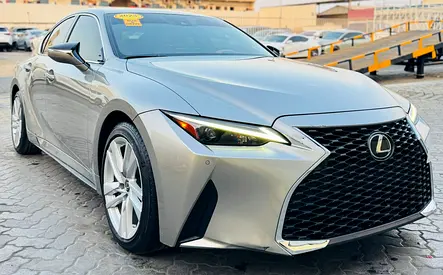 2023 LEXUS IS300