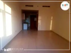 Vacant | High Floor