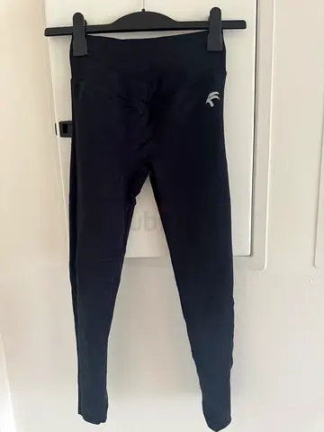 Women’s Athletic Leggings in Great Condition