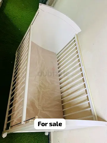 Elegant White Baby Crib for Sale