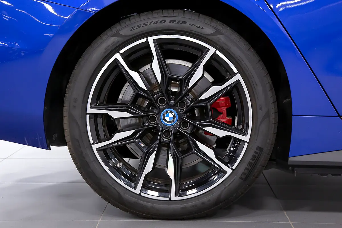 BMW i4 2024