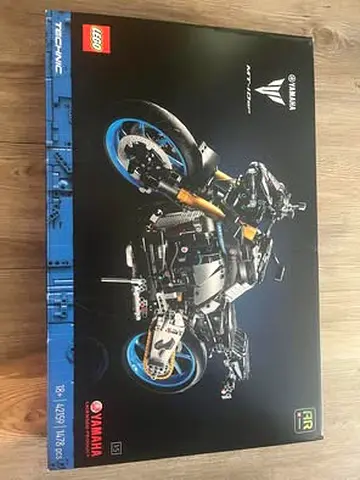 FLASH SALE BRAND NEW LEGO 42159 TECHNIC YAMAHA