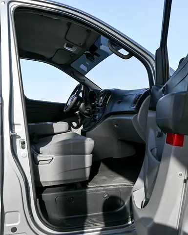 صورة 9 لـ 2019 Hyundai H1