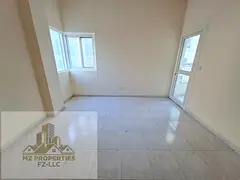 FANTASTIC AND BEAUTIFUL ! 1 BEDROOM CLOSE HALL ! 2 BATH ! IDEAL LOCATION ! REASONABLE PRICE ! IN 279