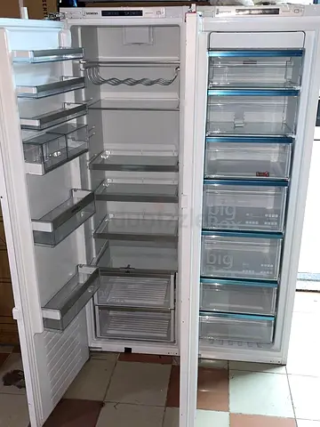 SIEMENS Latest built-in fridge freezer like new