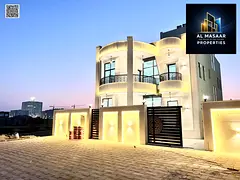 Ready-to-move-in villa for sale, close to all services - very spacious interior layouts and distinct