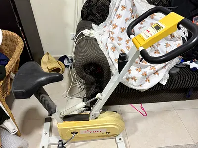 stationary exercise bike
