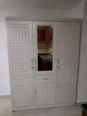 New stylish 3door wardrobe with mirror available
