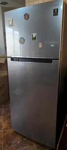 Samsung Refrigerator in Excellent Condition Model: RT53K6000S8/AE