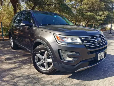 Ford Explorer XLT 2016 Grey single owner low mileage 7 seats