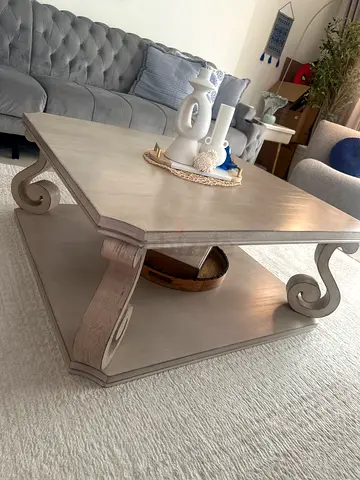 Coffee table with side table