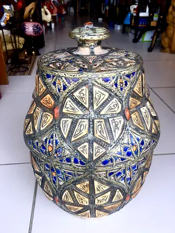 Beautifully Crafted Decorative Pottery
