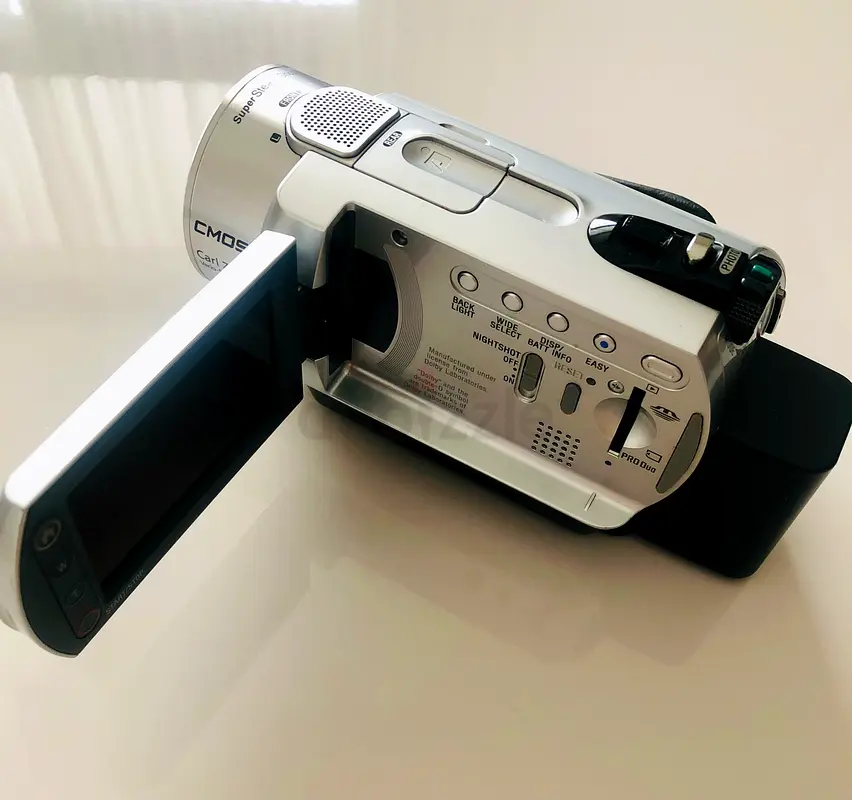 Original Sony DCR-SR300 6.1MP 40GB Hard Disk Drive Handycam