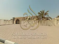 Luxury villa for commercial or residential use - Sharjah 📍 Location: Within an independent 00vill