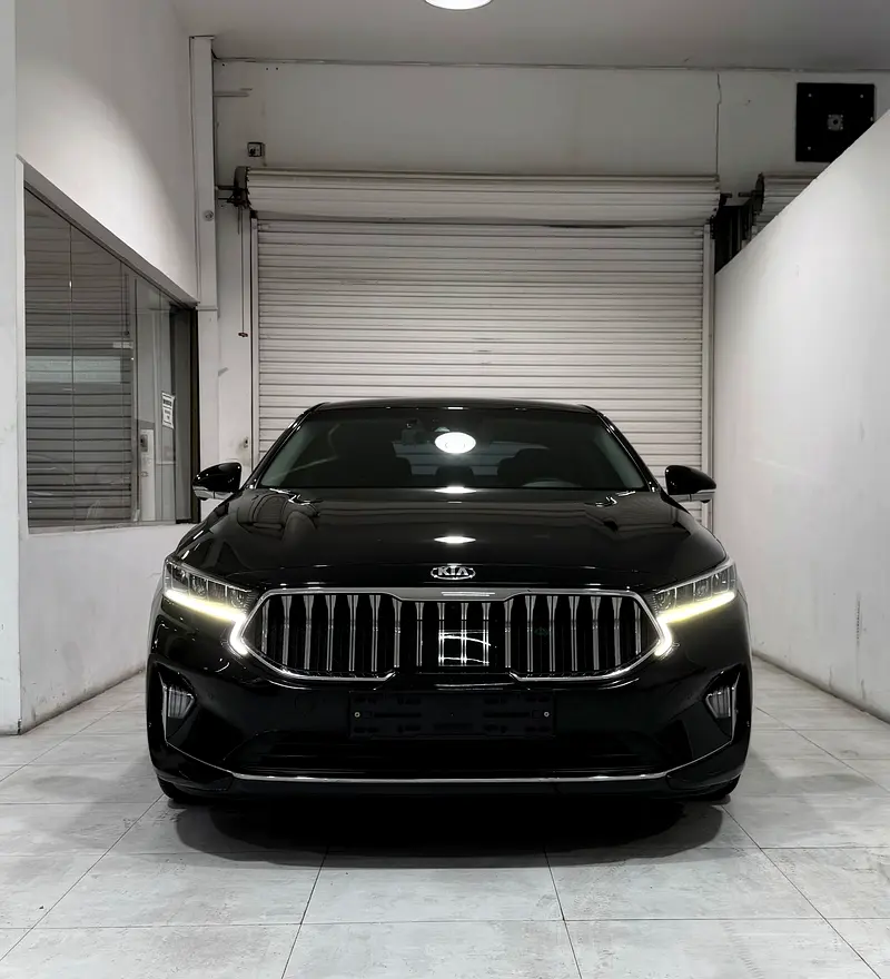 Kia Cadenza Premier