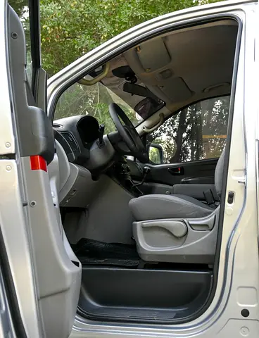 صورة 8 لـ 2019 Hyundai H1