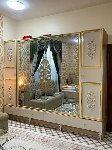 BEDROOM SET