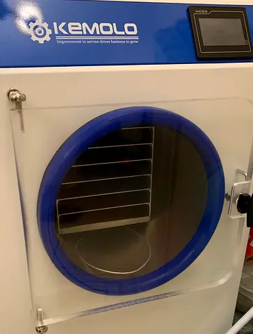 جهاز تجفيف الخضار و الفواكه بالتبريد