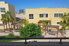 Single Row | 3BR TH - type S | with Rent Refund