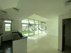 Spacious Townhouse | Single Row | Road View