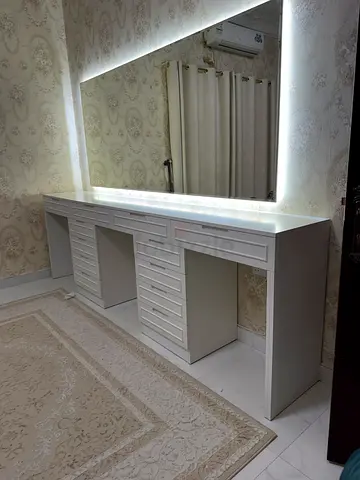 Vanity Table with LED Mirror