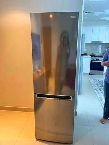 LG new model fridge bottom freezer perfect condition under warranty