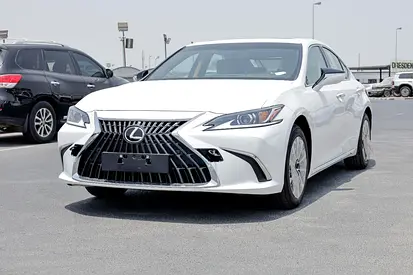 LEXUS ES300H 2.5L GCC 2025 0 KM