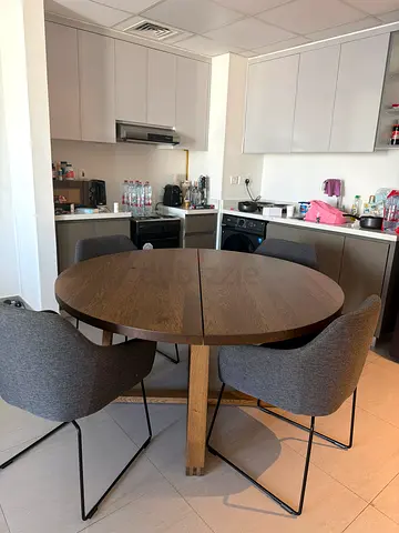 Modern Dining Table with Stylish Chairs