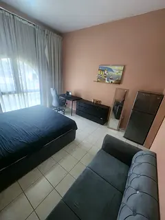 Cozy master room near metro