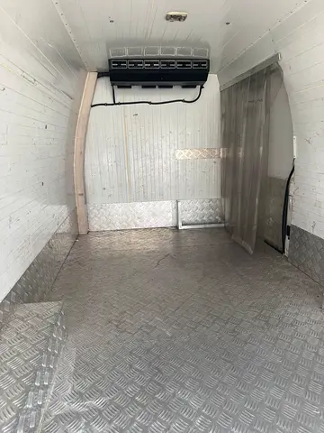 2020 Nissan URVAN — миниатюра 5