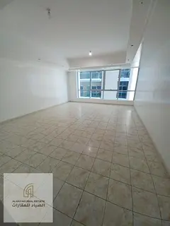 Exceptional opportunity for sale: 2-bedroom apartment with a living room in a prime location