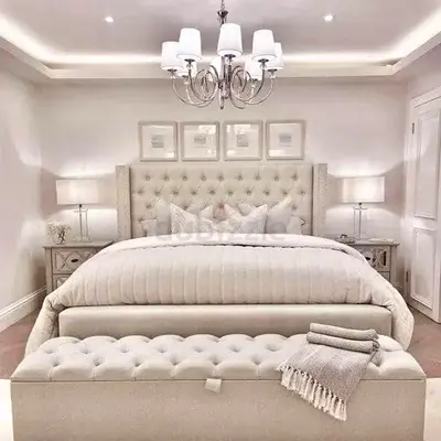 Elegant and Cozy Queen Bed