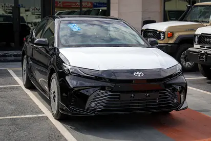 CAMRY GLE S FULL INSIDE TAN GCC