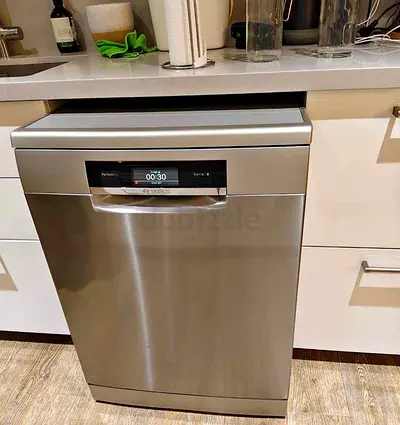 Bosch series 8 dishwasher 3rick latest model very good condition