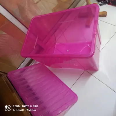 Storage box