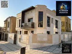Corner villa on two streets, 5 master bedrooms, at a very excellent price with freehold ownership fo